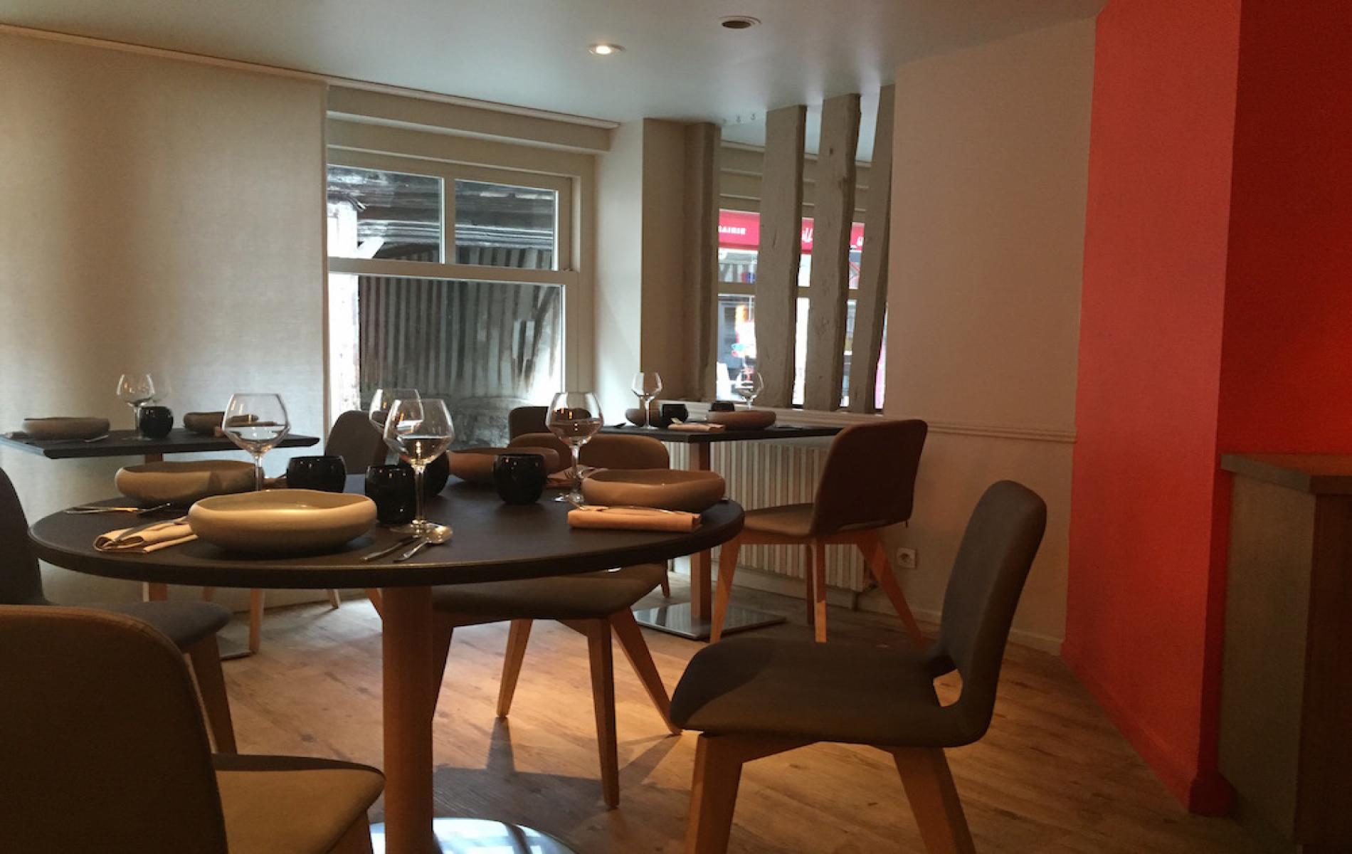 restaurant Honfleur, Le Breard, en plein coeur de Honfleur, une